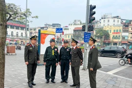 Ra mắt lực lượng chuyên nghiệp đảm bảo an ninh trật tự khu vực hồ Hoàn Kiếm