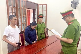 Bắt nguyên cán bộ y tế lừa đảo, chiếm đoạt hơn 2 tỷ đồng