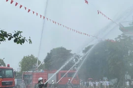 Xử lý vụ cháy giả định từ tình huống chập điện tại lớp học 