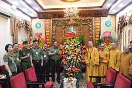Giám đốc Công an thành phố Hà Nội chúc mừng Lễ Phật đản Phật lịch 2566 - Dương lịch 2022