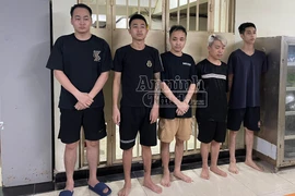 Khởi tố quản lý và nhân viên quán bar The Circle giữ khách hàng để đòi tiền thanh toán