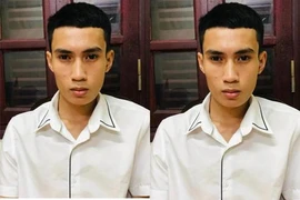 Lái xe taxi mang ma túy đi bán, bất ngờ “đụng” công an