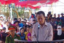 15 năm tù cho "yêu râu xanh" đội lốt ông hàng xóm tốt bụng