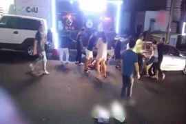 Đánh chủ nhà hàng Hàn Quốc, 8 du khách Trung Quốc bị bắt giữ