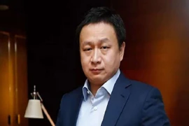 Chấp nhận mất 1,1 tỷ USD để ly hôn vợ bằng được