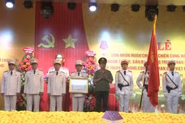 Cảnh sát PCCC Hà Nội đón nhận Huân chương Chiến công