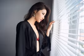 Diễm My 9x tung ảnh gợi cảm mừng sinh nhật