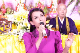 Phi Nhung vinh dự được hát mừng Đại lão hòa thượng Yoshimizu Daichi