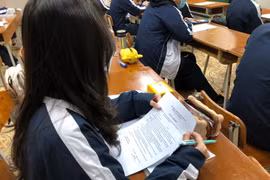 Sau Tết Dương lịch, nhiều địa phương cho học sinh đi học trực tiếp