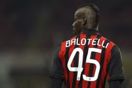 HLV Mourinho đặt kỳ vọng vào Balotelli