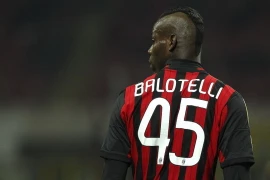 HLV Mourinho đặt kỳ vọng vào Balotelli