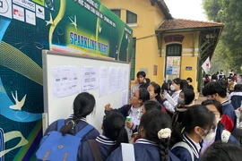 Bộ Chính trị đồng ý với đề xuất miễn học phí cho hơn 23 triệu học sinh cả nước 