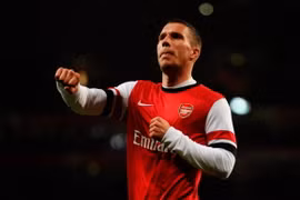 Arsenal để ngỏ kế hoạch bán Podolski