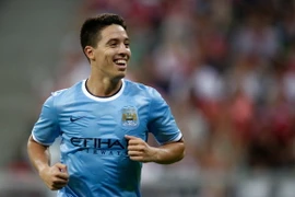 Nasri chuẩn bị gia hạn với Man City