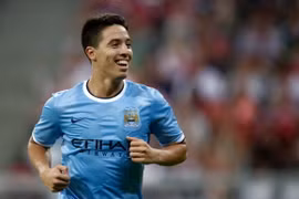 Nasri chuẩn bị gia hạn với Man City