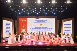 Hơn 60 tập thể xuất sắc, nhà giáo tâm huyết được tôn vinh nhân Ngày Nhà giáo Việt Nam