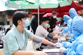 Phân luồng, chia ca tốt, phụ huynh, học sinh không phải chờ đợi lâu khi tiêm vaccine tại trường học