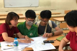 Ngành giáo dục đề xuất hỗ trợ kinh phí cho công tác ôn thi trong trường học