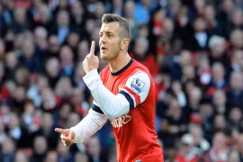 Wilshere đanh đá đáp trả các CĐV đối phương