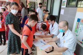 Trường tiểu học Hà Nội tổ chức khám sàng lọc bệnh lý dậy thì sớm cho học sinh