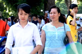 Ngày đầu dự thi - số thí sinh bị đình chỉ tăng gấp rưỡi so với đợt I