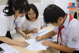 Thu hút hơn 30.000 học sinh tham gia tranh tài English Champion