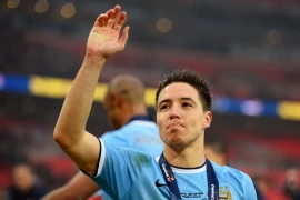 Nasri muốn đánh bại Barca để quên đi “cú ngã đau”
