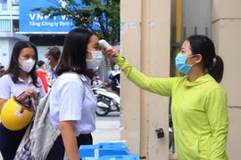 Đà Nẵng lại hoãn thời điểm học sinh trở lại trường vì tiêm chủng chưa đủ 14 ngày