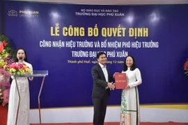 Thêm một nữ hiệu trưởng trường Đại học trong nước được bổ nhiệm