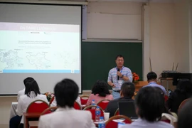 Thí điểm mời 100 giáo sư thỉnh giảng về bán dẫn, trí tuệ nhân tạo, công nghệ robot