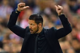 Xavi và Iniesta bị ép "không có thời gian để nghĩ”