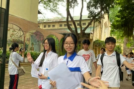 Điểm chuẩn vào lớp 10 chuyên Hà Nội năm học 2024-2025