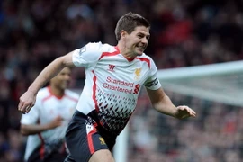 Gerrard thúc giục Liverpool giữ chân HLV