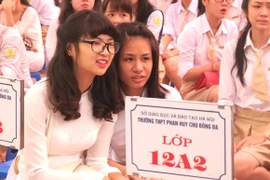 Tưng bừng 1,7 triệu học sinh Thủ đô ngày khai trường