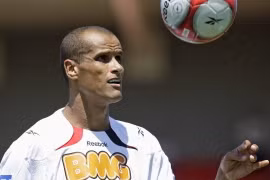 Huyền thoại Rivaldo giải nghệ ở tuổi 41