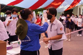 Trường đại học bắt tay tổ chức thi tuyển sinh riêng