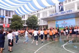 Phụ huynh địa bàn giáp ranh với Cầu Giấy muốn xin học gần nhà