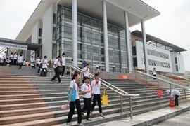 Công bố điểm chuẩn thi lớp 10 chuyên Hà Nội 2021