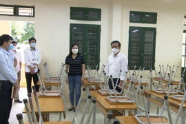 Giám đốc Sở GD-ĐT Hà Nội giải thích việc chỉ học sinh ở Ba Vì được trở lại trường