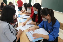 Chốt điểm sàn ngành sức khỏe và giáo viên năm 2024