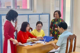 Ba ngày, Hà Nội có 121.546 lượt đăng ký tuyển sinh trực tuyến vào lớp 1