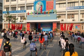 Người thầy trăn trở với việc đảm bảo an toàn học đường