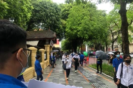 Công bố điểm chuẩn lớp 10 Hà Nội năm 2021 cao chót vót 