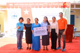 Chung tay triển khai dự án "Trường em thay áo mới"