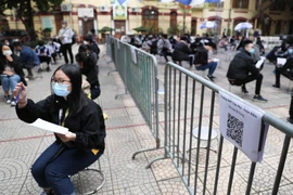 Học sinh hơn 400 huyện, thị xã, thành phố trên cả nước vẫn phải học trực tuyến