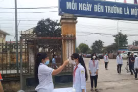 Thêm học sinh lớp 9 của 17 huyện, thị xã Hà Nội trở lại trường từ 22-11