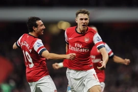 Bộ ba “Pháo thủ” ký hợp đồng mới với Arsenal