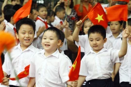 Học sinh lớp 1 có thể tựu trường sớm 2 tuần so với lịch khai giảng năm học mới