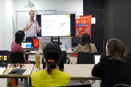 Dự kiến đưa tiếng Lào, Campuchia, Thái Lan, Indonesia vào chương trình giáo dục phổ thông