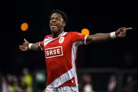 Tiền đạo người Bỉ tự "chào hàng" với Arsenal